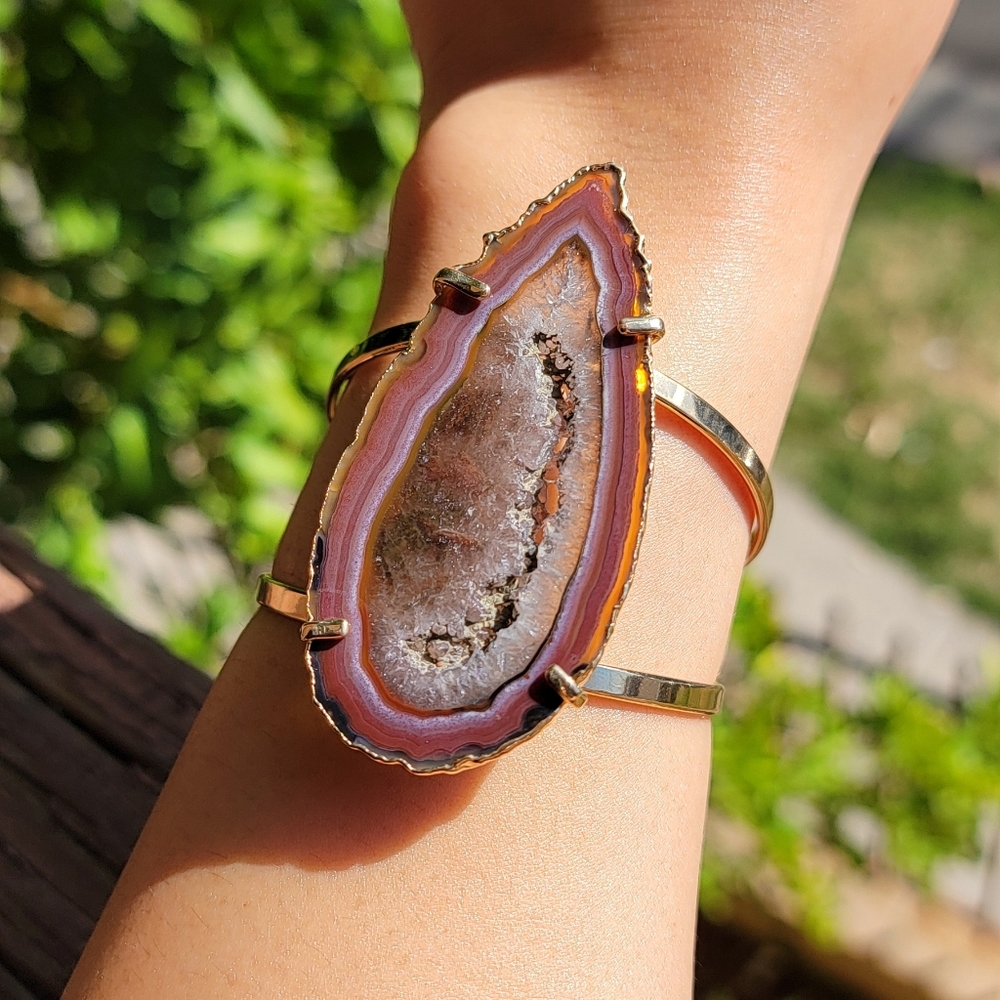 NEW 2.55" x 1.23" ADJUSTABLE SILVER PLATED COPPER BRAZILIAN AGATE CUFF